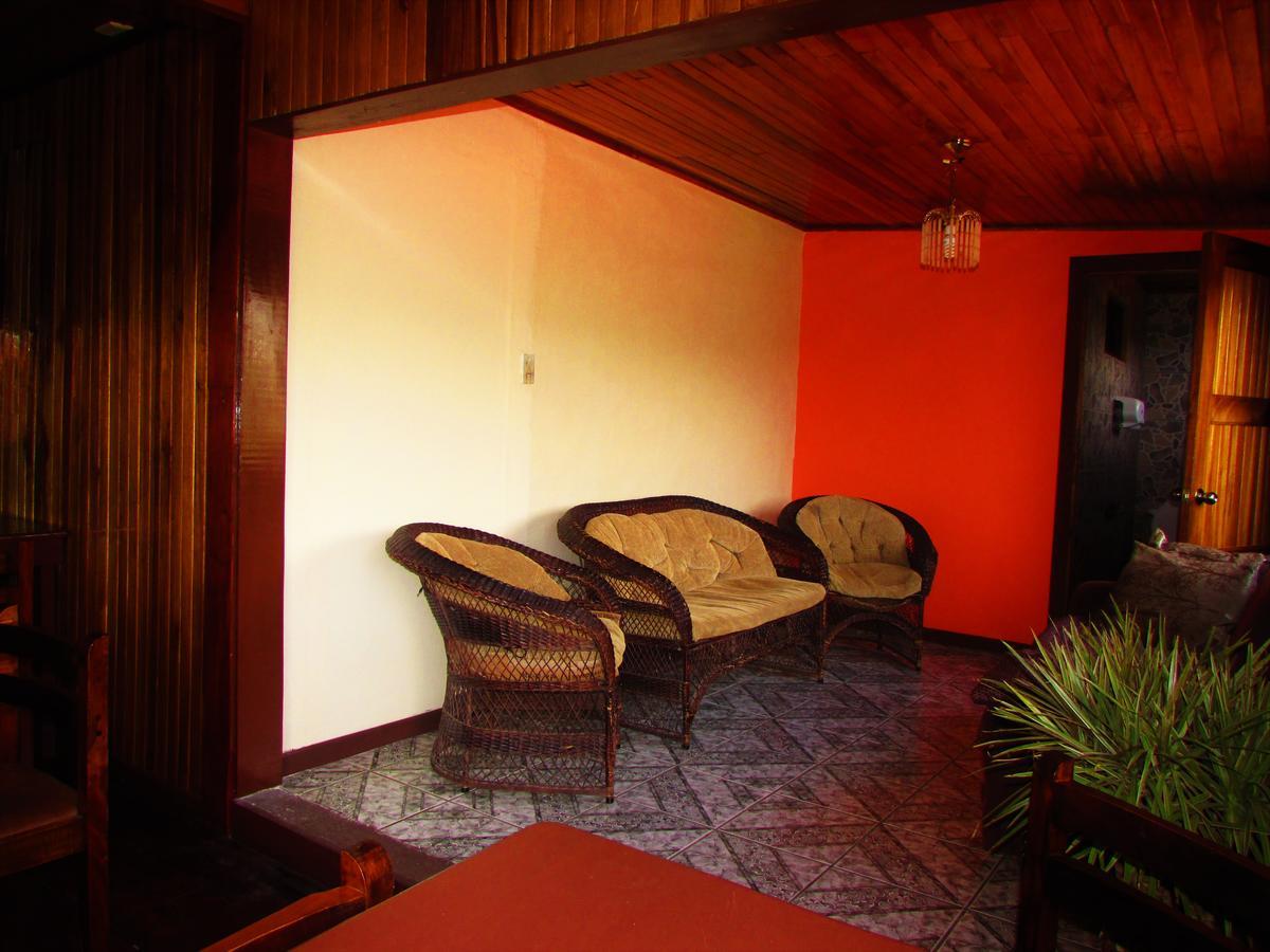 Que Tuanis Hostel Monteverde Bagian luar foto