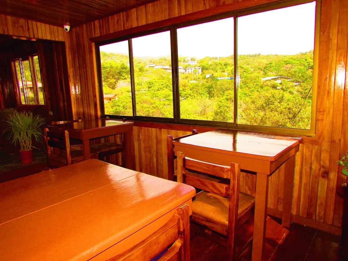 Que Tuanis Hostel Monteverde Bagian luar foto