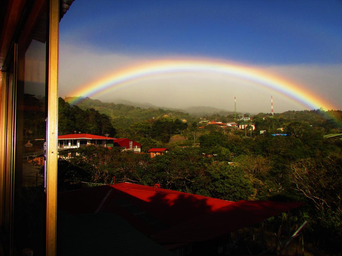 Que Tuanis Hostel Monteverde Bagian luar foto