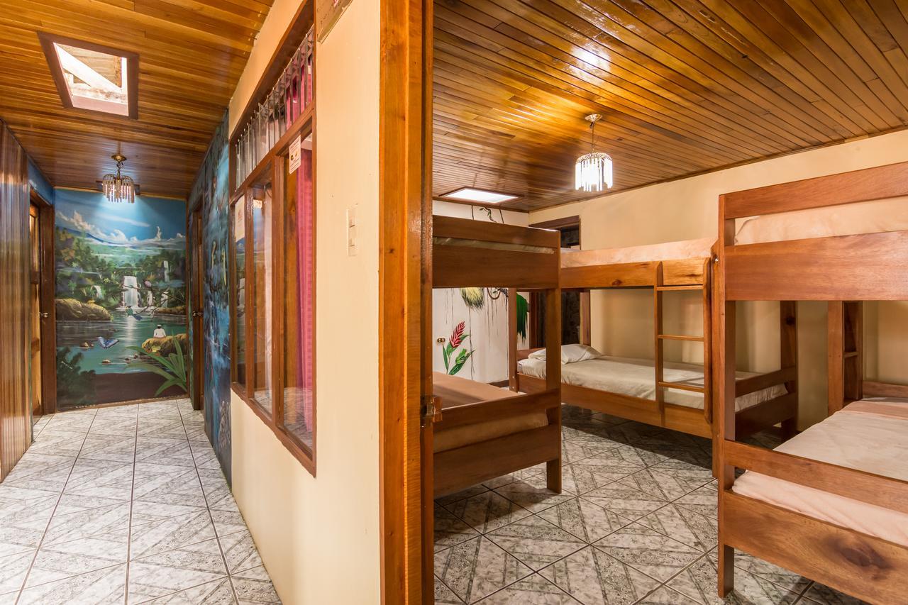 Que Tuanis Hostel Monteverde Bagian luar foto