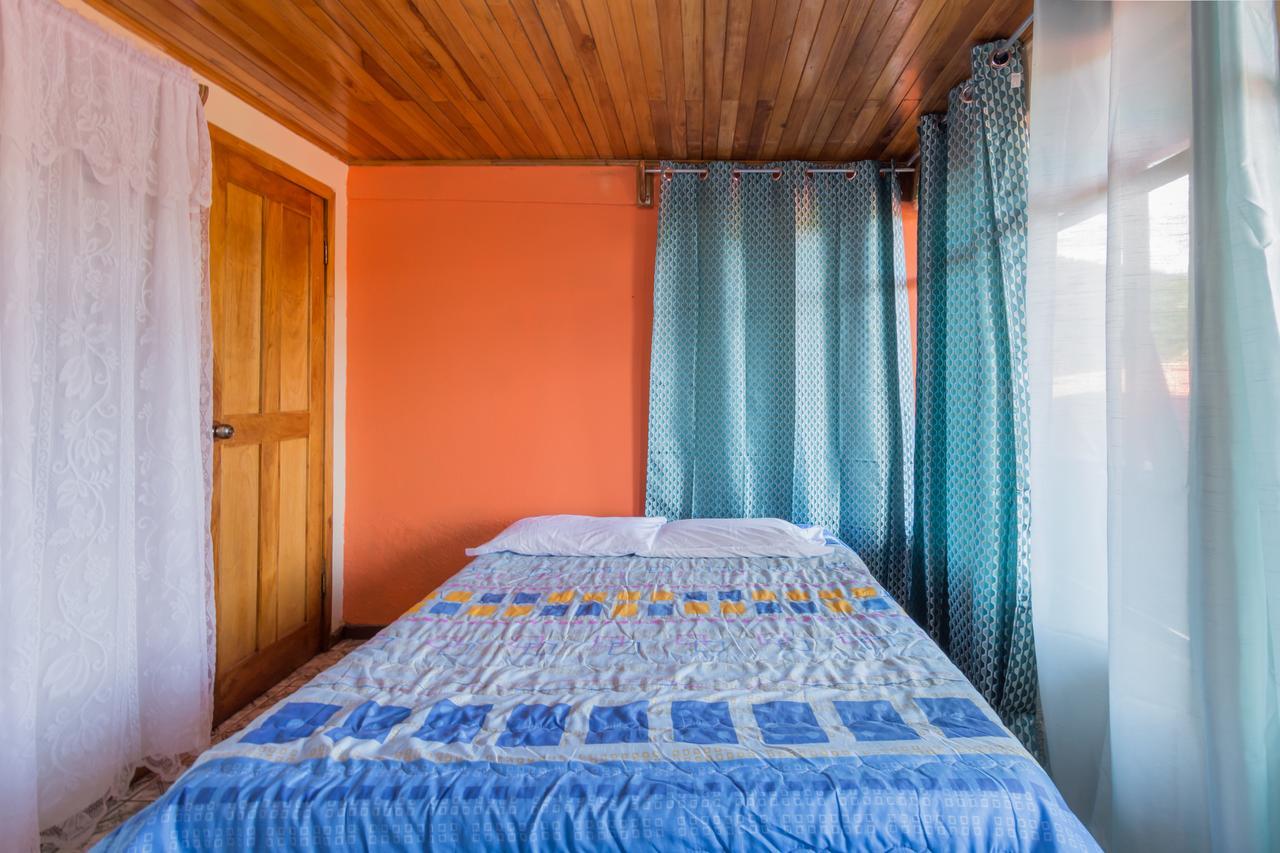 Que Tuanis Hostel Monteverde Bagian luar foto