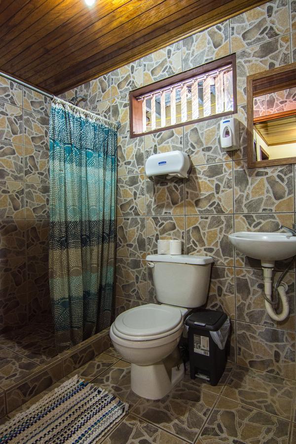 Que Tuanis Hostel Monteverde Bagian luar foto