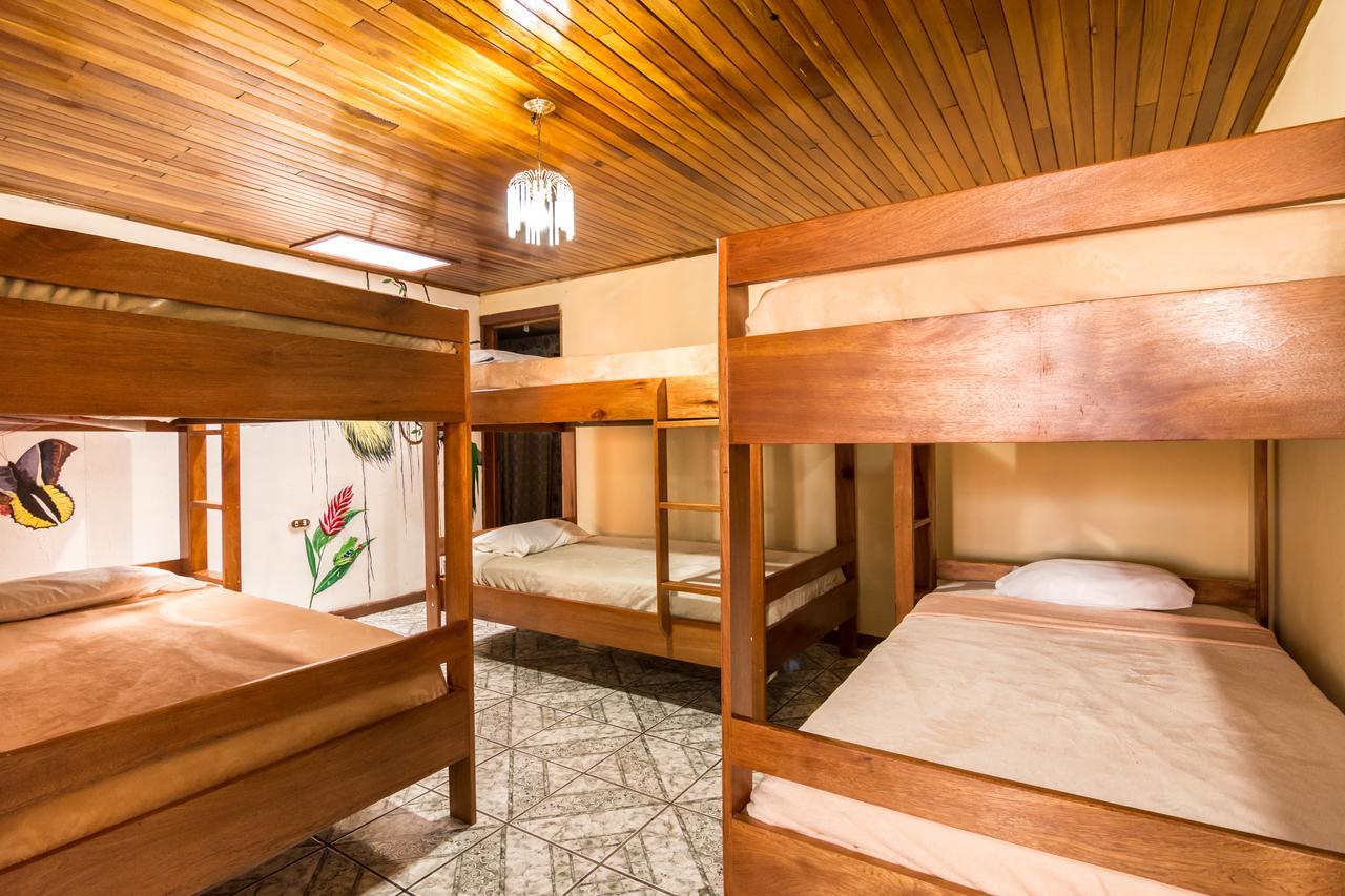 Que Tuanis Hostel Monteverde Bagian luar foto