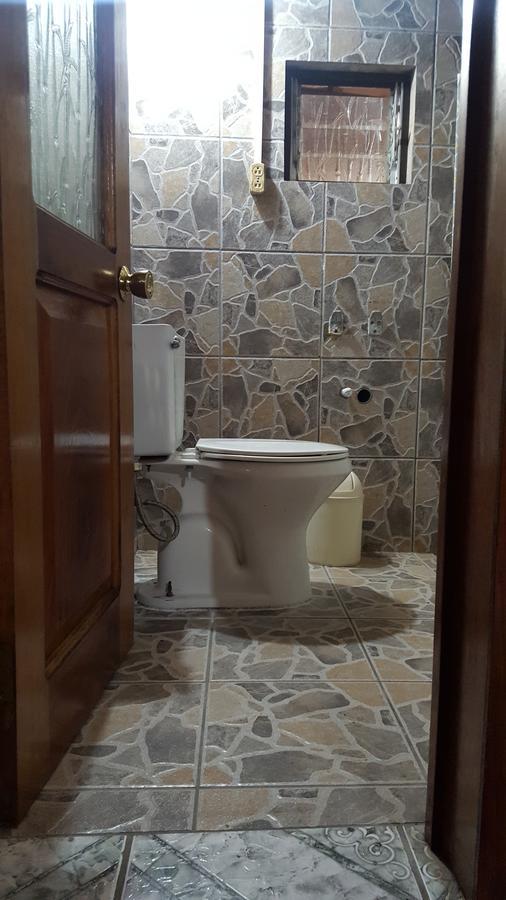 Que Tuanis Hostel Monteverde Bagian luar foto